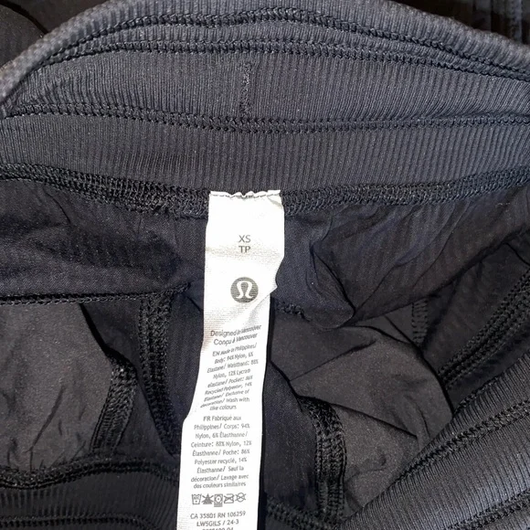 Lululemon dance studio cargo